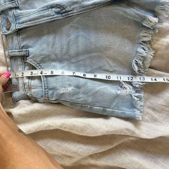 Sincerely Jules hi-rise light wash ripped frayed shorts in 1 or 25 - Picture 6 of 8